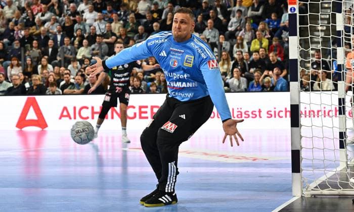 04 10 2025 Handball 1 Bundesliga DAIKIN HBL Season 2025 2026 07 Matchday HC Erlangen Metropolregion Nürnberg HCE Füchse Berlin xwoxzix Dario Quenstedt 1, HC Erlangen HCE