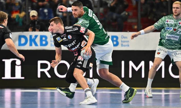 04 10 2025 Handball 1 Bundesliga DAIKIN HBL Season 2025 2026 07 Matchday HC Erlangen Metropolregion Nürnberg HCE Füchse Berlin xwoxzix Viggo Kristjansson 73, HC Erlangen HCE Mijajlo Marsenic 93, Füchse Berlin