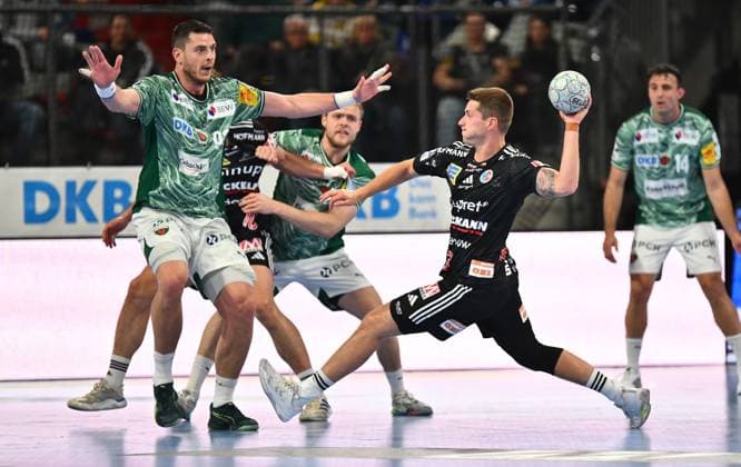04 10 2025 Handball 1 Bundesliga DAIKIN HBL Season 2025 2026 07 Matchday HC Erlangen Metropolregion Nuremberg HCE Füchse Berlin xwoxzix Mijajlo Marsenic 93, Füchse Berlin Viggo Kristjansson 73, HC Erlangen HCE