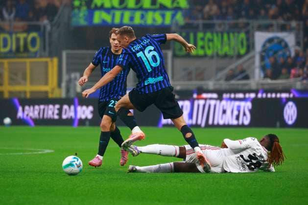FC Internazionale v US Cremonese - Serie A Davide Frattesi plays during the Serie A match between FC Internazionale and US Cremonese at Giuseppe Meazza stadium in Milano, Italy, on October 4, 2025. Milano Milano Italy  Copyright: xMairoxCinquettix originalFilename:cinquetti-fcintern251004_npIVR.jpg