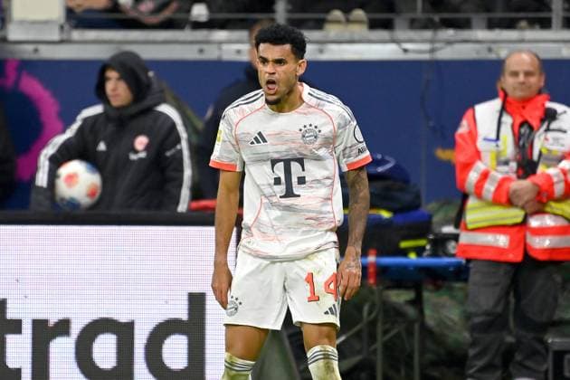 Goal celebration Luis DIAZ Bayern Muenchen after goal to 0 3 Cheering,joy,enthusiasm,action Soccer 1 Bundesliga season 2025 2026, 6 Matchday, Matchday06, Eintracht Frankfurt FC Bayern Muenchen 0 3 on 04 10 2025 DEUTSCHE BANK PARK