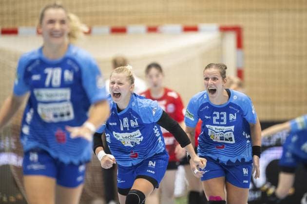 HANDBALL WOMEN 1 BUNDESLIGA 4 SPIELTAG THC SPORT UNION NECKARSULM FOR EDITORIAL PURPOSES ONLY p 04 10 2025 Bad Langensalza Handball Frauen 1 Bundesliga Frauen Saison 2025 2026 Salzhalle 4 Spieltag Thüringer HC Sport Union Neckarsulm im Foto Jubel bei Munia Smits 23 Sport Union Neckarsulm , Antje Döll 59 Sport Union Neckarsulm and Paulina UÅcinowicz 78 Sport Union Neckarsulm after the victory Germany Thuringia Bad Langensalza Copyright SaschaxFromm Copyright: SaschaxFromm doc82oe904bm55zku9gc8v ,EDITORIAL USE ONLY Copyright: SaschaxFromm