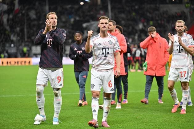Soccer 1 Bundesliga 6 Matchday Eintracht Frankfurt FC Bayern Munich on 04 10 2025 at Deutsche Bank Park in Frankfurt Bayern players after the match DFL regulations prohibit any use of photographs as image sequences and or quasi video xJKx