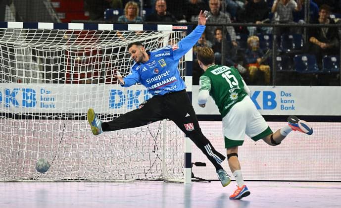 04 10 2025 Handball 1 Bundesliga DAIKIN HBL Season 2025 2026 07 Matchday HC Erlangen Metropolregion Nuremberg HCE Füchse Berlin xwoxzix Khalifa Ghedbane 96, HC Erlangen HCE Tobias Schjolberg Grondahl 15, Füchse Berlin