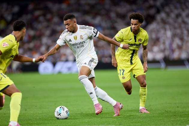 Kylian Mbappe of Real Madrid CF and Tajon Trevor Buchanan of Villarreal CF Real Madrid v Villarreal, La Liga, Football, Estadio Santiago Bernabu, Madrid, Spain - 04 Oct 2025Madrid Estadio Santiago Bernabu Spain EDITORIAL USE ONLY No use with unauthorised audio, video, data, fixture lists, club league logos or live services. Online in-match use limited to 120 images, no video emulation. No use in betting, games or single club league player publications. Copyright: xRubenxAlbarran Shutterstockx 15516230u