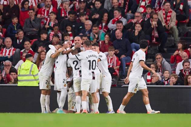October 4, 2025, Bilbao, Vizcaya, SPAIN: Samu Costa of RCD Mallorca celebrates after scoring the team s first goal during the LaLiga EA Sports match between Athletic Club and RCD Mallorca at San Mames on October 4, 2025, in Bilbao, Spain. Bilbao SPAIN - ZUMAa181 20251004_zaa_a181_243 Copyright: xRicardoxLarreinax