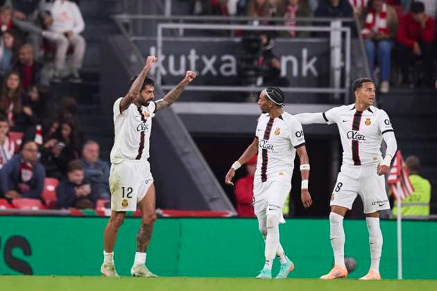 October 4, 2025, Bilbao, Vizcaya, SPAIN: Samu Costa of RCD Mallorca celebrates after scoring the team s first goal during the LaLiga EA Sports match between Athletic Club and RCD Mallorca at San Mames on October 4, 2025, in Bilbao, Spain. Bilbao SPAIN - ZUMAa181 20251004_zaa_a181_252 Copyright: xRicardoxLarreinax
