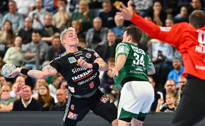 04 10 2025 Handball 1 Bundesliga DAIKIN HBL Season 2025 2026 07 Matchday HC Erlangen Metropolregion Nürnberg HCE Füchse Berlin xwoxzix ^Marek Nissen 6, HC Erlangen HCE Hakun West av Teigum 34, Füchse Berlin