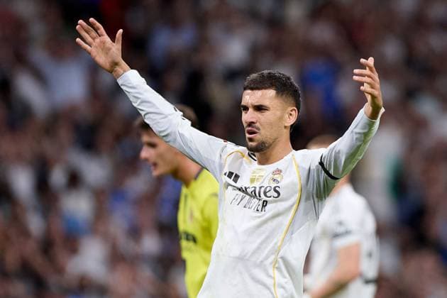 Daniel Ceballos of Real Madrid CF Real Madrid v Villarreal, La Liga, Football, Estadio Santiago Bernabu, Madrid, Spain - 04 Oct 2025Madrid Estadio Santiago Bernabu Spain EDITORIAL USE ONLY No use with unauthorised audio, video, data, fixture lists, club league logos or live services. Online in-match use limited to 120 images, no video emulation. No use in betting, games or single club league player publications. Copyright: xRubenxAlbarran Shutterstockx 15516230au