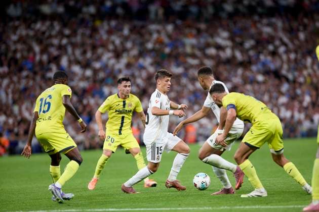 October 4, 2025, Madrid, Madrid, Spain: Arda GoÂ¼ler of Real Madrid CF during La Liga football match between Real Madrid CF v Villareal CF at Santiago Bernabeu Stadium in Madrid, Spain, October 4, 2025 Madrid Spain - ZUMAa206 20251004_zsp_a206_054 Copyright: xRubenxAlbarranx