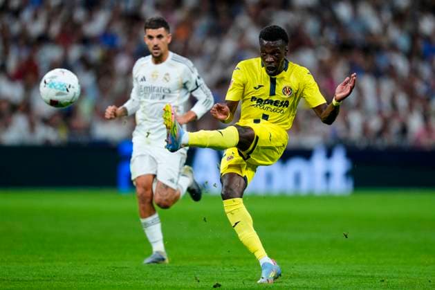 ESP: Real Madrid CF - Villarreal CF. La Liga EA Sports. Date 8 Tani Oluwaseyi of Villarreal CF during the La Liga EA Sports match between Real Madrid CF and Villarreal CF played at Santiago Bernabeu Stadium on October 04, 2025 in Madrid. kpng Copyright: xCesarxCebollax xPRESSINx PS_2501004_RMA_VIL_2526_012