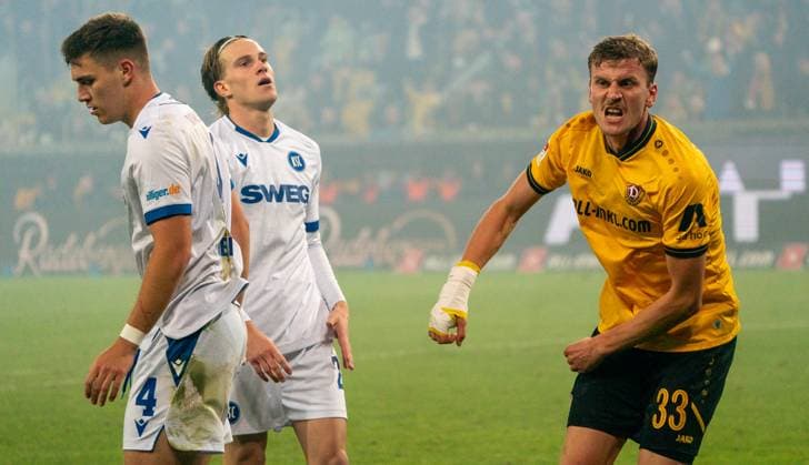 4 10 2025, Soccer, GER, Men, 2 Bundesliga, DFL, Matchday 8, SG Dynamo Dresden Karlsruher SC, Christoph Daferner SG Dynamo Dresden, re celebrates his goal for 2 2 Dresden Rudolf Harbig Stadion Sachsen Germany