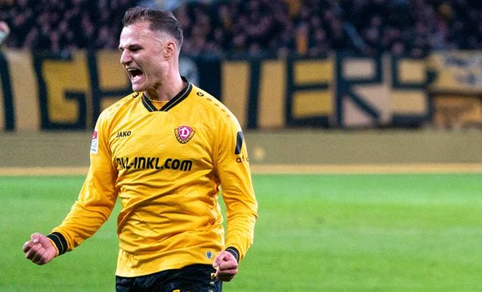 4 10 2025, Soccer, GER, Men, 2 Bundesliga, DFL, Matchday 8, SG Dynamo Dresden Karlsruher SC, Jakob Lemmer SG Dynamo Dresden celebrates his goal for 3 3 Dresden Rudolf Harbig Stadium Saxony Germany