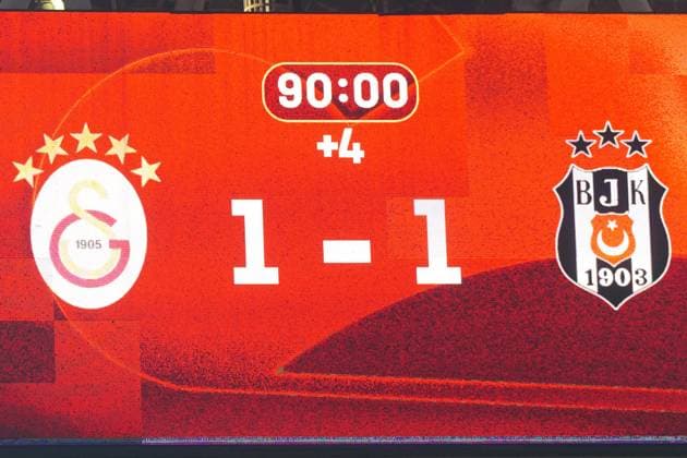 ISTANBUL, TURKEY - OCTOBER 4: Scoreboard during the Trendyol Turkish Super League match between Galatasaray SK and Besiktas JK at Rams Park Stadium on October 4, 2025 in Istanbul, Turkey. (Photo by Seskimphoto ) Galatasaray v Besiktas - Trendyol Turkish Super League 