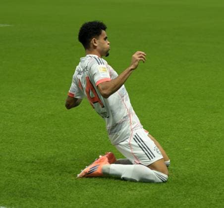 Luis Diaz celebrates after his goal for 1 0 photographed at the soccer Bundesliga match Eintracht li vs Arthur Teathe Frankfurt vs FC Bayern Munich on 4 10 2025 in Frankfurt DFL DFB REGULATIONS PROHIBIT ANY USE OF PHOTOGRAPHS as IMAGE SEQUENCES and or QUASI VIDEO