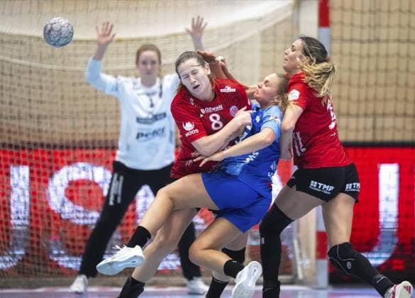 HANDBALL WOMEN 1 BUNDESLIGA 4 SPIELTAG THC SPORT UNION NECKARSULM FOR EDITORIAL PURPOSES ONLY p 04 10 2025 Bad Langensalza Handball Women 1 Bundesliga Women Season 2025 2026 Salzhalle 4 Spieltag Thüringer HC Sport Union Neckarsulm im Foto Julie Holm 8 Thüringer HC , Angunn Gudmestad 7 Sport Union Neckarsulm , Anika Niederwieser 14 Thüringer HC Germany Thueringen Bad Langensalza Copyright SaschaxFromm Copyright: SaschaxFromm doc82ok4fe1pitym4ykan ,EDITORIAL USE ONLY Copyright: SaschaxFromm