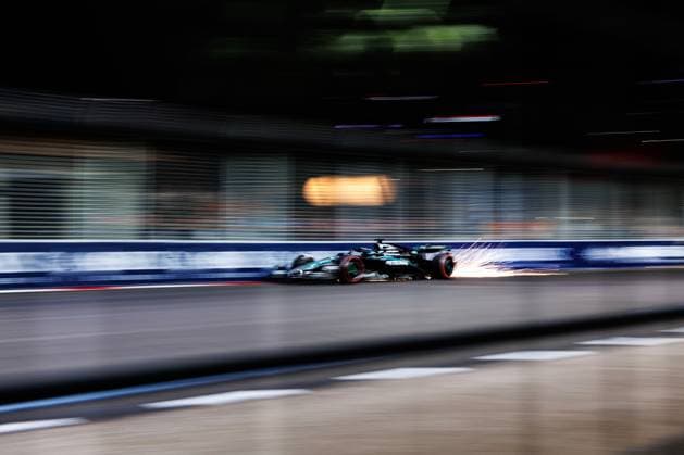 Formula 1, Singapore Formula 1 Grand Prix 2025, Qualifying, Singapore - 04 Oct 2025 George Russell of Great Britain drives the (63) Mercedes-AMG PETRONAS Formula One Team W16 during qualifying ahead of the F1 Grand Prix of Singapore at the Marina Bay Street Circuit. Singapore Singapore Copyright: xGeorgexHitchensx xSOPAxImagesx ghsingaporegp25_quali_15