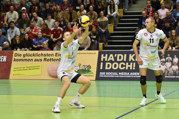 Max Bibrack SV Schwaig, 06 , right Soeren Armbruster SV Schwaig, 11 TV Rottenburg vs SV Schwaig, Volleyball, 2 Bundesliga Sued, Matchday 3, Match 5524, Season 2025 2026, 04 10 2025, TV Rottenburg vs SV Schwaig, Volleyball, 2 Bundesliga Sued, Matchday 3, Match 5524, Season 2025 2026, 04 10 2025 Rottenburg Copyright: xEibner-Pressefoto RalphxKunzex EP_RKE