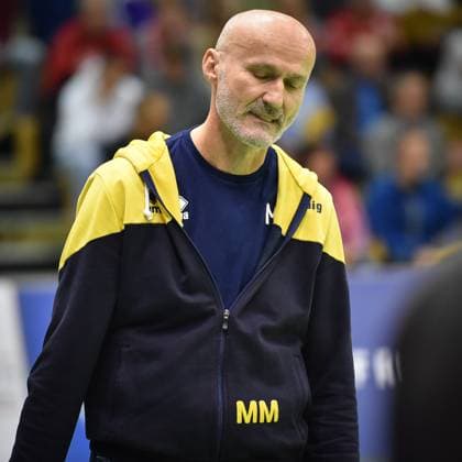 Milan Maric SV Schwaig, Coach is not completely satisfied TV Rottenburg vs SV Schwaig, Volleyball, 2 Bundesliga Sued, Matchday 3, Match 5524, Season 2025 2026, 04 10 2025, TV Rottenburg vs SV Schwaig, Volleyball, 2 Bundesliga Sued, Matchday 3, Match 5524, Season 2025 2026, 04 10 2025 Rottenburg Copyright: xEibner-Pressefoto RalphxKunzex EP_RKE