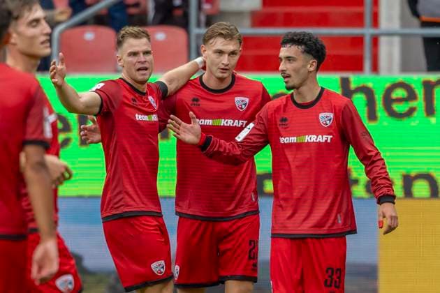 Ingolstadt, Germany 04 October 2025 3 Liga 2025 2026 FC Ingolstadt 04 vs SSV Ulm In the picture v re goal scorer Davide Danilo Sekulovic FCI cheers with his teammates after his goal to 4 1, DFB regulations prohibit any use of photographs as image sequences and or quasi video Audi Sportpark Bayern Copyright: xFotostandx xSchäferx