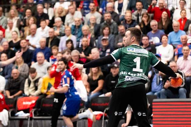 Kristian van der Merwe HSG Nordhorn Lingen, 01, Goalkeeper , HBW Balingen Weilstetten vs HSG Nordhorn Lingen, Handball, 2 Bundesliga, Matchday 6, Season 2025 2026, 04 10 2025 Eibner Pressefoto Andreas Ulmer HBW Balingen Weilstetten vs HSG Nordhorn Lingen, Handball, 2 Bundesliga, Matchday 6, Season 2025 2026, 04 10 2025 Balingen Copyright: xEibner-Pressefoto AndreasxUlmerx EP_AUR