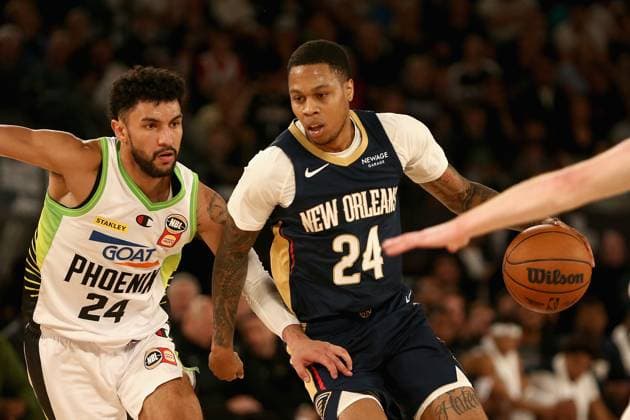 BASKETBALL PELICANS PHOENIX, Jordan Hawkins of New Orleans Pelicans drives to the basket during the NBAxNBL Series match between the New Orleans Pelicans and the SEM Phoenix at Rod Laver Arena in Melbourne, Sunday, October 5, 2025. ( NO ARCHIVING, EDITORIAL USE ONLY MELBOURNE VICTORIA AUSTRALIA  Copyright: xROBxPREZIOSOx 20251005195978359227