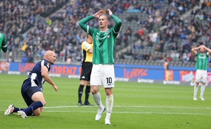 Marvin Schulz disappointed after missed goal chance Disappointment Sport Football Soccer DFL 2 Bundesliga Men 8 Matchday Season 2025 2026 04 10 2025 Hertha BSC Berlin vs Preußen Münster DFL regulations prohibit any use of photographs as image sequences and or quasi video