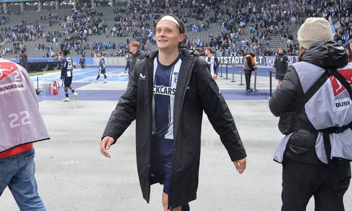 Fabian Reese laughs after the end of the game Joy Emotion Cheers Final cheer Sport Football Soccer DFL 2 Bundesliga Men 8 Matchday Season 2025 2026 04 10 2025 Hertha BSC Berlin vs Preußen Münster DFL regulations prohibit any use of photographs as image sequences and or quasi video