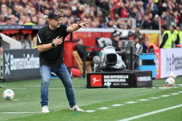 Coach Steffen Baumgart Union Berlin 04 10 2025, Football 1 Bundesliga, Season 2025 2026, Matchday 6, Bayer 04 Leverkusen Union Berlin 2 0 DFL regulations prohibit any use of photographs as image sequences and or quasi video Leverkusen BayArena Nordrhein Westfalen Germany Team2