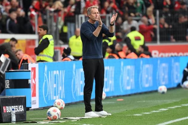 Coach Kasper Hjulmand Bayer 04 Leverkusen 04 10 2025, Soccer 1 Bundesliga, Season 2025 2026, 6 Matchday, Bayer 04 Leverkusen Union Berlin 2 0 DFL regulations prohibit any use of photographs as image sequences and or quasi video Leverkusen BayArena Nordrhein Westfalen Germany Team2