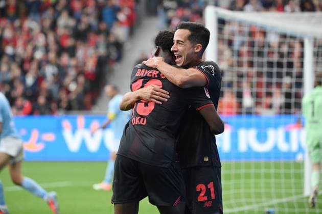 Ernest Poku Bayer 04 Leverkusen , li , with Lucas Vazquez Bayer 04 Leverkusen , Lucas Vazquez 04 10 2025, Soccer 1 Bundesliga, Season 2025 2026, Matchday 6, Bayer 04 Leverkusen Union Berlin 2 0 DFL regulations prohibit any use of photographs as image sequences and or quasi video Leverkusen BayArena Nordrhein Westfalen Germany Team2