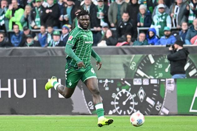 GER, 1 FBL, SV Werder Bremen vs FC St Pauli 04 10 2025, Weserstadion, Bremen, GER, 1 FBL, SV Werder Bremen vs FC St Pauli in picture Victor Boniface Werder Bremen 44 single action, full body whole body ball on foot, nordphotoxGmbHxx xKokenge nph00001