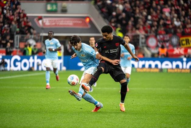 Soccer, Men, Season 2025 2026, 1 Bundesliga 1 Matchday , Bayer 04 Leverkusen 1 FC Union Berlin, v l Diogo Leite 1 FC Union Berlin , Malik Tillman Bayer 04 Leverkusen , 04 10 2025, Copyright: xMatthiasxKochx