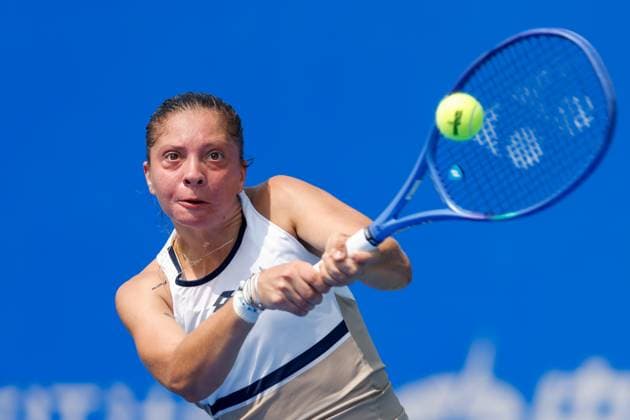 WUHAN, CHINA - OCTOBER 05: Antonia Ruzic of Croatia returns a shot in the Women s Singles Qualifying second round match against Emiliana Arango of Colombia on day 2 of 2025 Wuhan Open at Optics Valley International Tennis Center on October 5, 2025 in Wuhan, Hubei Province of China.  Copyright: xVCGx 111595182618