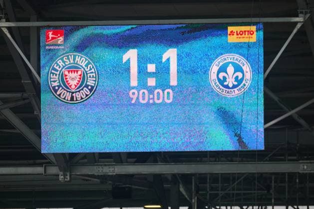 04 10 2025, Soccer, Men, 2 BL Bundesliga , Season 2025 2026, Holstein Kiel SV Darmstadt 98, 8 Matchday Scoreboard Scoreboard Score and Final Score 1 1 Kiel, Holstein Stadion Holstein Stadion Schleswig Holstein Germany