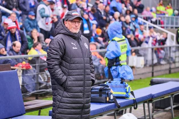 04 10 2025, Football, Men, 2 BL Bundesliga , Season 2025 2026, Holstein Kiel SV Darmstadt 98, 8 Matchday Co Coach Dirk Bremser Kiel Kiel, Holstein Stadion Holstein Stadion Schleswig Holstein Germany