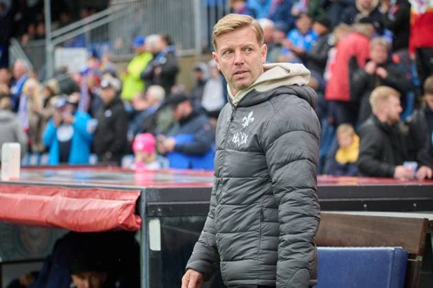 04 10 2025, Football, Men, 2 BL Bundesliga , Season 2025 2026, Holstein Kiel SV Darmstadt 98, 8 Matchday Coach Florian Kohfeldt Darmstadt Kiel, Holstein Stadion Holstein Stadion Schleswig Holstein Germany