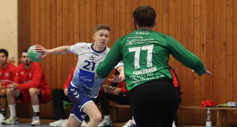Kornwestheim , Handball 3 Liga Süd , Handball SV Salamander Kornwestheim vs HG Oftersheim Schwetzingen , left Marco Lantella Korn
