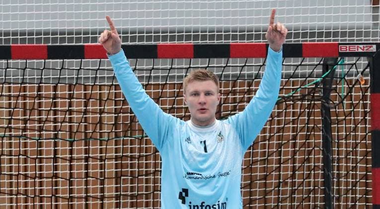 04 10 2025, xfsx, Herren, Handball, Saison 2025 2026, 3 Liga, Staffel Sued, 7 Spieltag Woelfe Wuerzburg SG Pforzheim Eutingen v li Sebastian Klein Woelfe Wuerzburg jubilant, single picture Wuerzburg tectake ARENA Bayern Germany