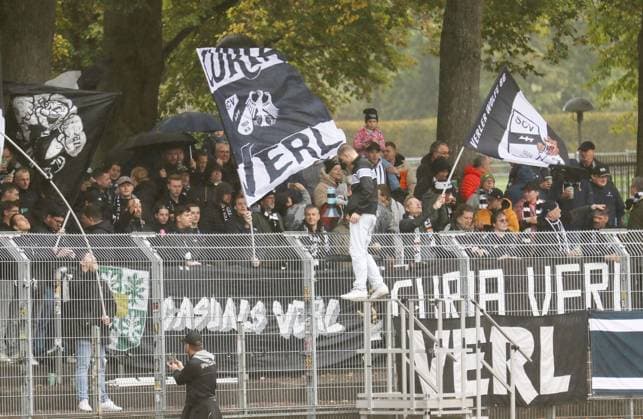 04 10 2025, Football, Men, Season 2025 2026, 3 Liga, 1 FC Schweinfurt 05 SC Verl The fans from Verl who traveled with them