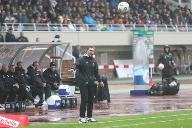 04 10 2025, Football, Men, Season 2025 2026, 3 Liga, 1 FC Schweinfurt 05 SC Verl Verls coach Tobias Strobl