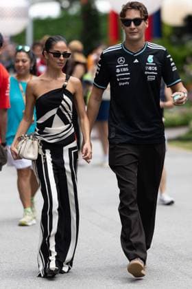 F1 - SINGAPORE GRAND PRIX 2025 Carmen Montero Mundt, girlfriend of RUSSELL George, RUSSELL George (gbr), Mercedes AMG F1 Team W16, portrait during the 2025 Formula 1 Singapore Grand Prix, 18th round of the 2025 FIA Formula One World Championship, WM, Weltmeisterschaft from October 3 to 5, 2025 on the Marina Bay Street Circuit, in Singapore - SingaporeSingapore  Copyright: xDPPIx
