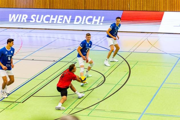 04 10 2025, GER, Volleyball, 2 BL Maenner Sued, Season 2025 2026, Blue Volleys Gotha TSV 1860 Muehldorf a Inn Len Spankowski Blue Volleys Gotha 99867 Gotha Sporthalle Sportanlage Ernesti Thüringen Germany