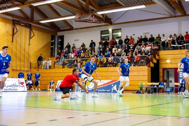 04 10 2025, GER, Volleyball, 2 BL Maenner Sued, Season 2025 2026, Blue Volleys Gotha TSV 1860 Muehldorf a Inn Len Spankowski Blue Volleys Gotha 99867 Gotha Sporthalle Sportanlage Ernesti Thüringen Germany