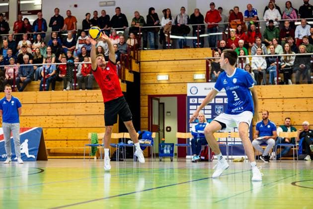 04 10 2025, GER, Volleyball, 2 BL Maenner Sued, Season 2025 2026, Blue Volleys Gotha TSV 1860 Muehldorf a Inn Len Spankowski Blue Volleys Gotha 99867 Gotha Sporthalle Sportanlage Ernesti Thüringen Germany