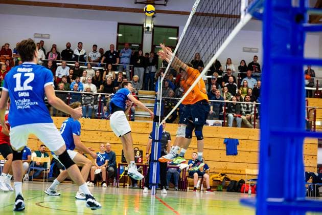 04 10 2025, GER, Volleyball, 2 BL Maenner Sued, Season 2025 2026, Blue Volleys Gotha TSV 1860 Muehldorf a Inn Christoph Assmann Blue Volleys Gotha 99867 Gotha Sporthalle Sportanlage Ernesti Thüringen Germany