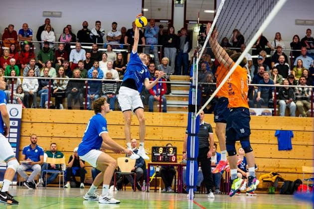 04 10 2025, GER, Volleyball, 2 BL Maenner Sued, Season 2025 2026, Blue Volleys Gotha TSV 1860 Muehldorf a Inn Christoph Assmann Blue Volleys Gotha 99867 Gotha Sporthalle Sportanlage Ernesti Thüringen Germany