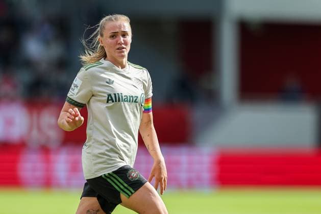 Georgia Stanway FC Bayern Muenchen, 31 , GER, FC Bayern Muenchen vs SV Werder Bremen, Football, Google Pixel Frauen Bundesliga, 5 Spieltag, Saison 2025 2026, 04 10 2025, DFL DFB REGULATIONS PROHIBIT ANY USE OF PHOTOGRAPHS as IMAGE SEQUENCES and or QUASI VIDEO, GER, FC Bayern Muenchen vs SV Werder Bremen, Football, Google Pixel Frauen Bundesliga, 5 Spieltag, Saison 2025 2026, 04 10 2025 Muenchen Copyright: xEibner-Pressefoto JennixMaulx EP_JML
