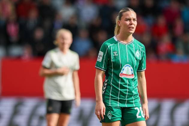 Juliane Wirtz SV Werder Bremen, 28 , GER, FC Bayern Muenchen vs SV Werder Bremen, Football, Google Pixel Frauen Bundesliga, 5 Spieltag, Saison 2025 2026, 04 10 2025, DFL DFB REGULATIONS PROHIBIT ANY USE OF PHOTOGRAPHS as IMAGE SEQUENCES and or QUASI VIDEO, GER, FC Bayern Muenchen vs SV Werder Bremen, Football, Google Pixel Frauen Bundesliga, 5 Spieltag, Saison 2025 2026, 04 10 2025 Muenchen Copyright: xEibner-Pressefoto JennixMaulx EP_JML