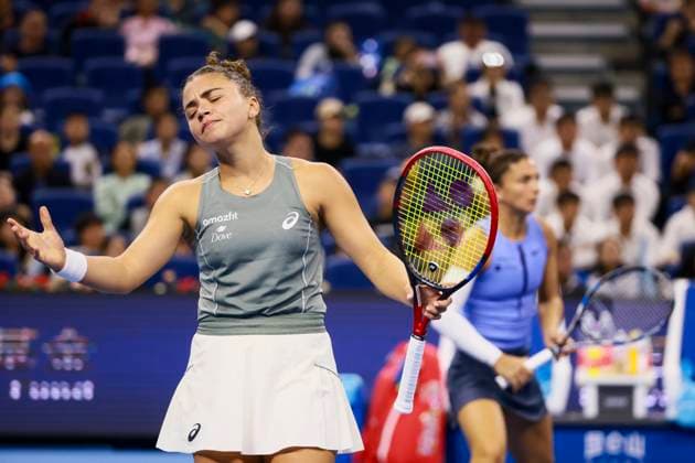 BEIJING, CHINA - OCTOBER 05: Sara Errani and Jasmine Paolini of Italy react in the Women s Doubles Final match against Miyu Kato of Japan and Fanny Stollar of Hungary on day 14 of the 2025 China Open at the National Tennis Center on October 5, 2025 in Beijing, China.  Copyright: xVCGx 111595194819